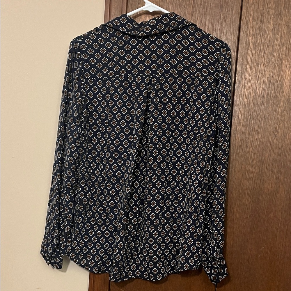 L'AGENCE Navy Geometric Button-Down Shirt - Picture 9 of 12